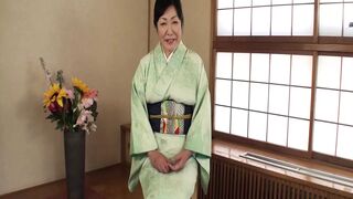 H080G02 AV appearance of a 50-year-older old woman who looks good in Chinese clothes and has lived a free-spirited life