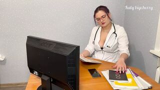 A hot nurse conducted a medical examination and took the cum for analysis
