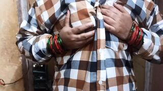 Desi married women fingering her fine vagina when she is alone